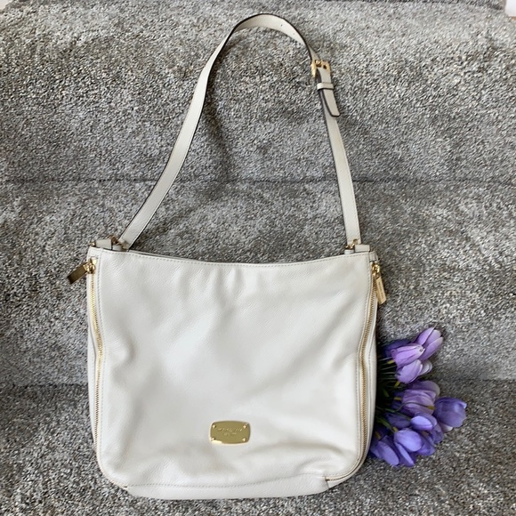Michael Kors Handbags - MK Large Cream Pebble Leather Shoulder Bag